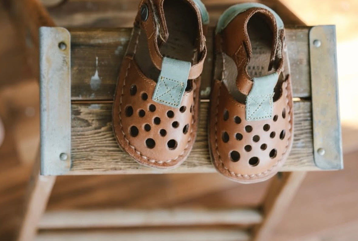 the best barefoot leather shoes for kids 