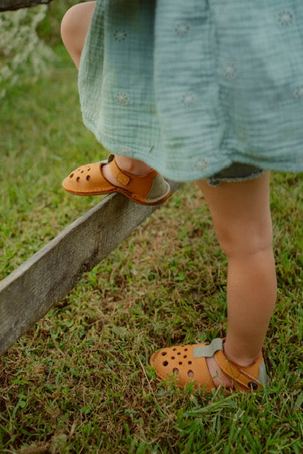 The Complete History and Science Behind Kids Barefoot Sandals